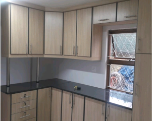 KITCHENS & BIC